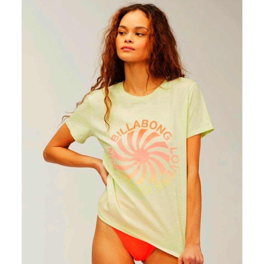 Billabong NEW Boyfriend T-Shirt for Women Graphic T Shirt Neon Lime Green